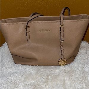 Michael Kors tan purse